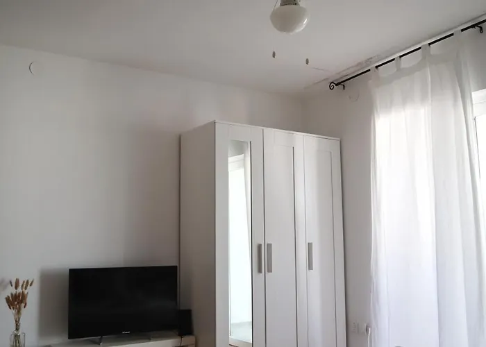 Maris * Veli Iž